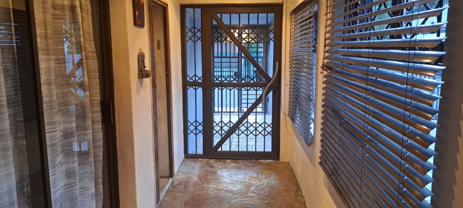5 Bedroom Property for Sale in Lansdowne Western Cape